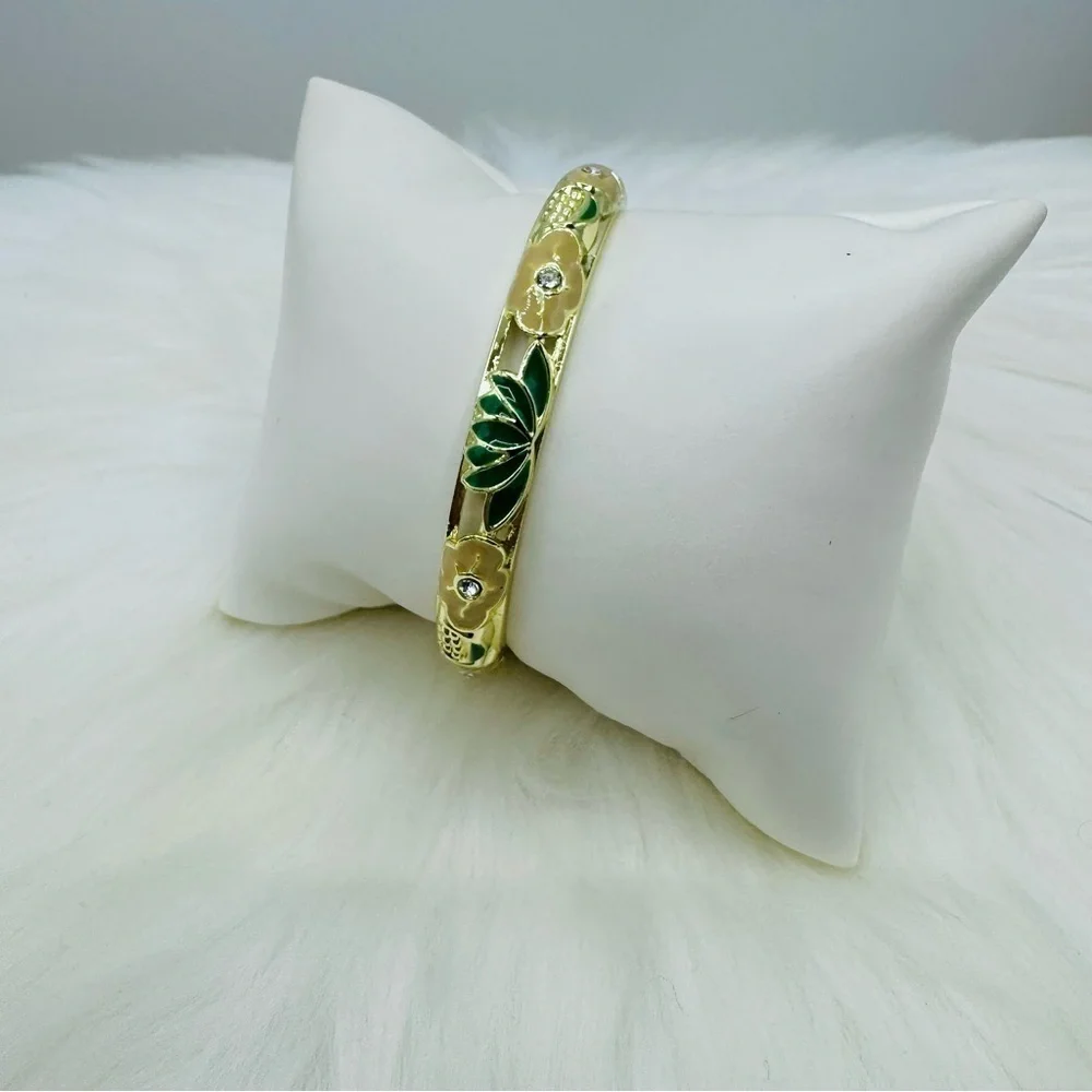 Green Floral Theme Enamel Cloisonne Bracelet Bangle